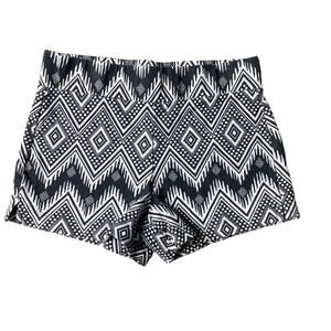 Girls M 8 Old Navy Black & White Aztec Print Elastic Waist Flat Front Shorts